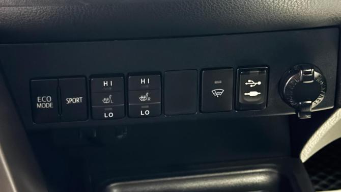 Toyota RAV4 IV (XA40) с пробегом 2015 года, цена 1 799 000 рублей, 176090 км, внедорожник, Автокод Объявления