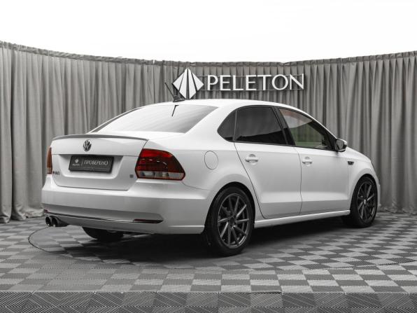 Volkswagen Polo V Рестайлинг с пробегом 2018 года, цена 1 240 000 рублей, 175000 км, седан, Автокод Объявления