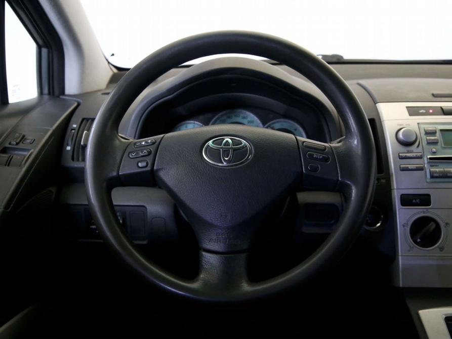 Toyota Corolla Verso I Рестайлинг Санкт-Петербург  - изображение 19