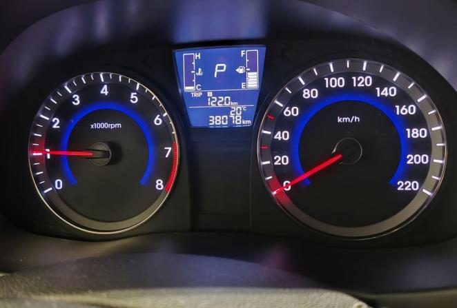 Hyundai Solaris I Рестайлинг с пробегом 2016 года, цена 1 310 000 рублей, 37906 км, седан, Автокод Объявления