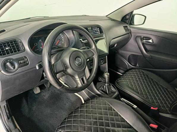 Volkswagen Polo V с пробегом 2012 года, цена 585 000 рублей, 240000 км, седан, Автокод Объявления