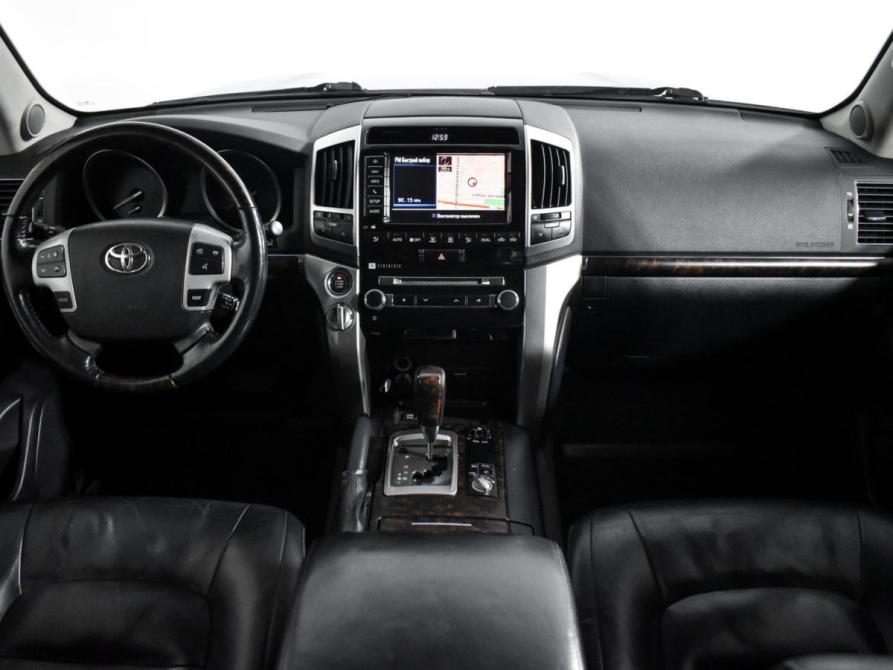 Toyota Land Cruiser 200 Series Рестайлинг 1 Санкт-Петербург  - изображение 17