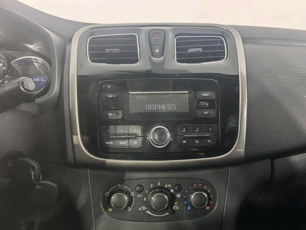 Renault Logan II с пробегом 2016 года, цена 459 000 рублей, 192000 км, седан, Автокод Объявления