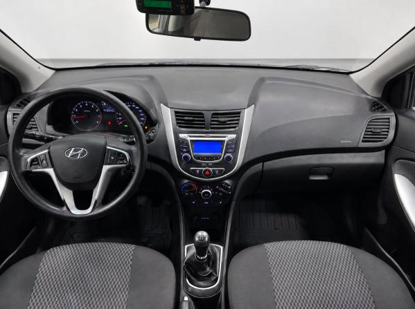 Hyundai Solaris I с пробегом 2012 года, цена 715 000 рублей, 188000 км, седан, Автокод Объявления