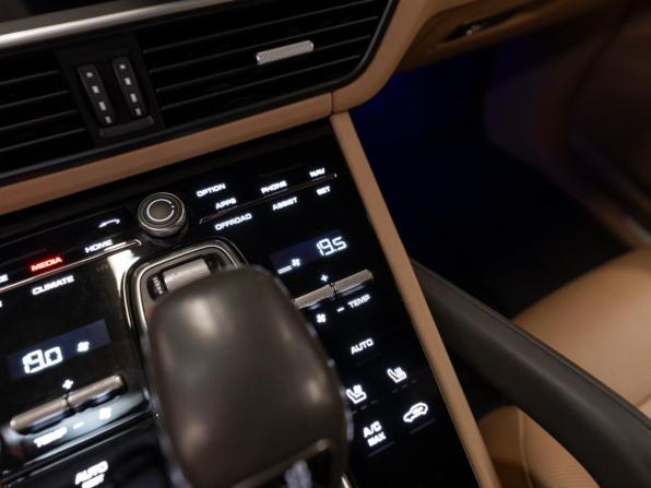 Porsche Cayenne III с пробегом 2019 года, цена 5 680 000 рублей, 131811 км, внедорожник, Автокод Объявления