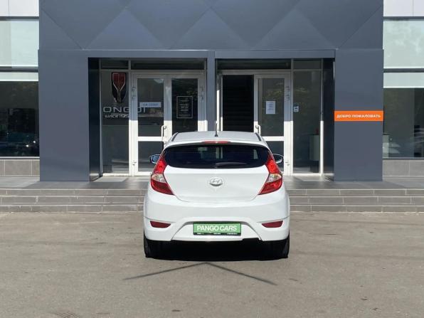 Hyundai Solaris I с пробегом 2014 года, цена 735 000 рублей, 157400 км, хэтчбек, Автокод Объявления