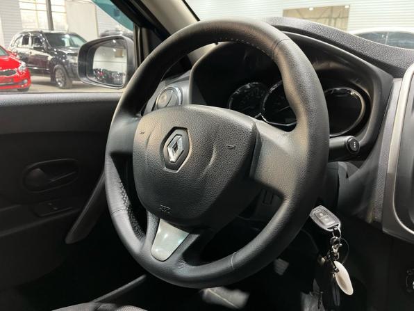 Renault Logan II с пробегом 2017 года, цена 700 000 рублей, 88328 км, седан, Автокод Объявления