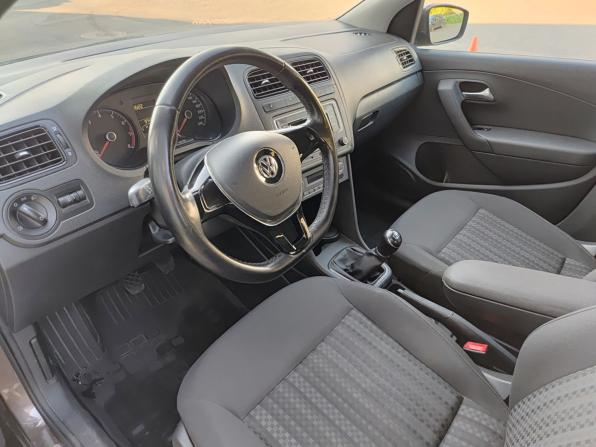 Volkswagen Polo V Рестайлинг с пробегом 2017 года, цена 930 000 рублей, 97452 км, седан, Автокод Объявления
