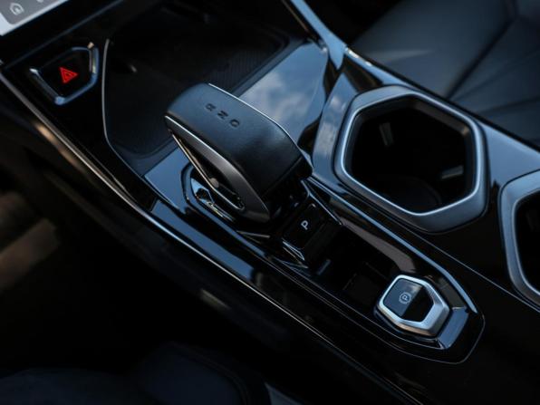 Geely Atlas II с пробегом 2024 года, цена 3 149 000 рублей, 23700 км, внедорожник, Автокод Объявления