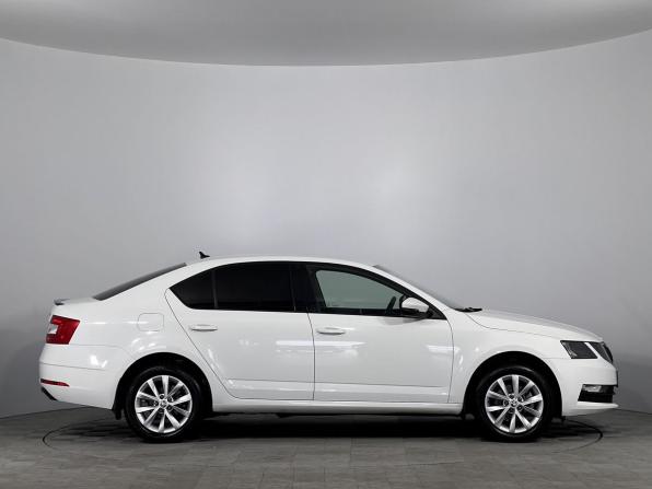Skoda Octavia III (A7) Рестайлинг с пробегом 2018 года, цена 1 670 000 рублей, 126000 км, лифтбек, Автокод Объявления