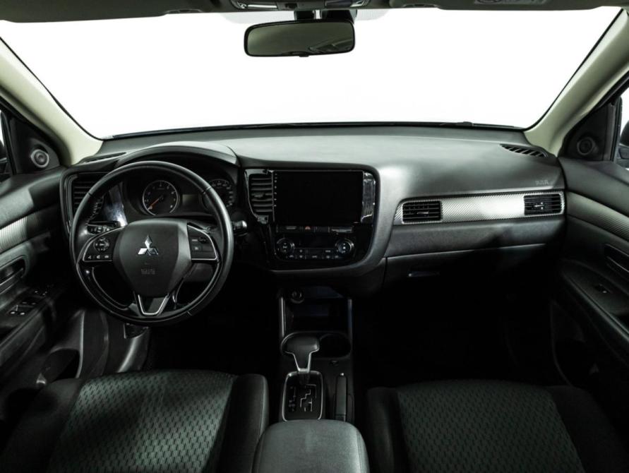 Mitsubishi Outlander III Рестайлинг 2 Санкт-Петербург  - изображение 14