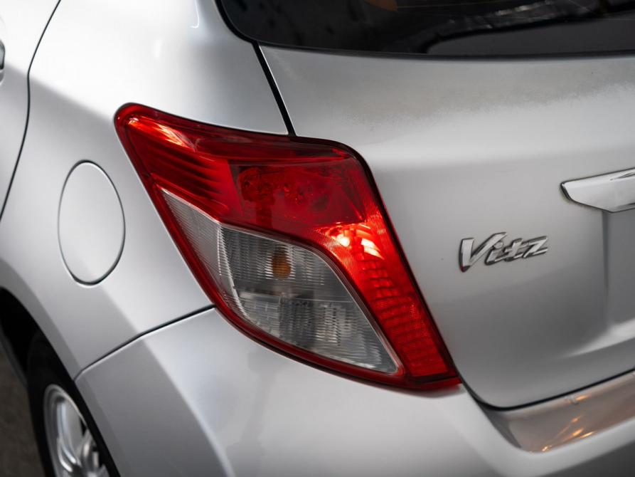Toyota Vitz III (XP130) Иркутск  - изображение 19