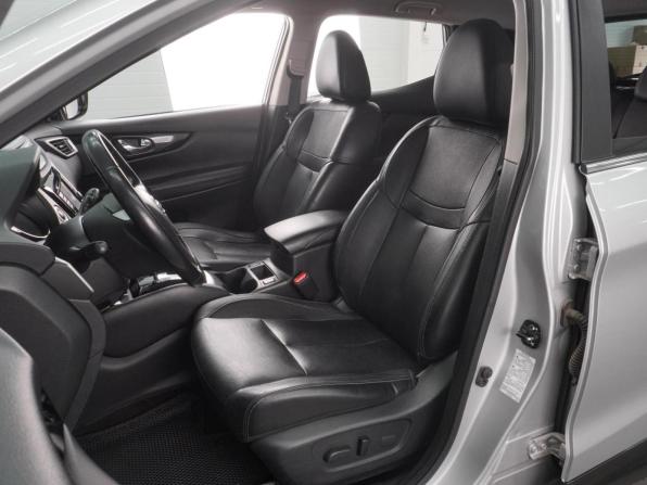 Nissan Qashqai II с пробегом 2016 года, цена 1 696 000 рублей, 118284 км, внедорожник, Автокод Объявления
