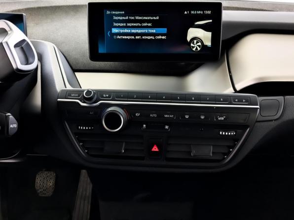 BMW i3 I (I01) Рестайлинг с пробегом 2021 года, цена 2 300 000 рублей, 111195 км, хэтчбек, Автокод Объявления