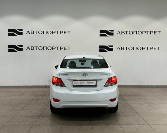 Hyundai Solaris I с пробегом 2012 года, цена 639 000 рублей, 153953 км, седан, Автокод Объявления