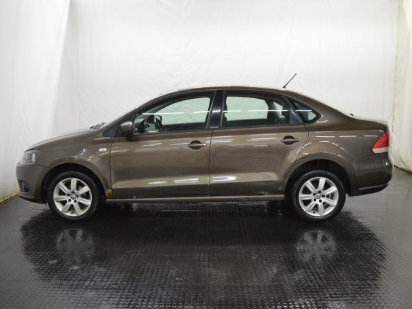 Volkswagen Polo V с пробегом 2015 года, цена 599 000 рублей, 230564 км, седан, Автокод Объявления
