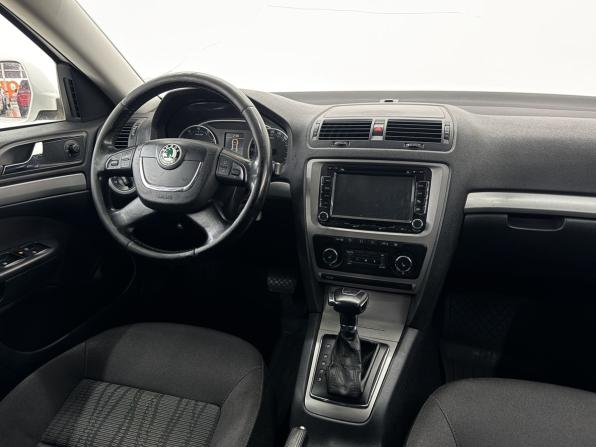 Skoda Octavia II (A5) Рестайлинг с пробегом 2012 года, цена 590 000 рублей, 178447 км, лифтбек, Автокод Объявления