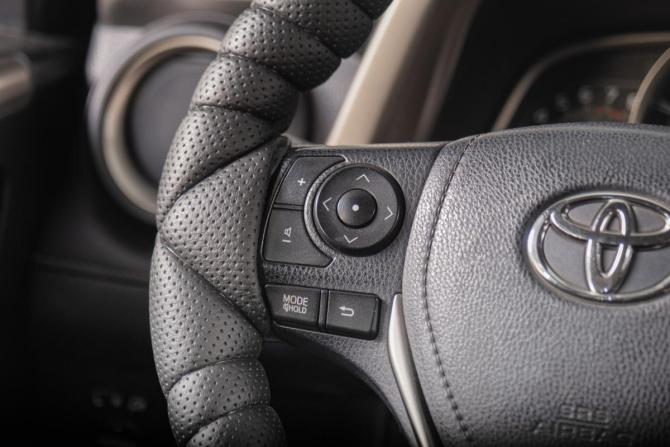 Toyota RAV4 IV (XA40) с пробегом 2014 года, цена 2 309 000 рублей, 207500 км, внедорожник, Автокод Объявления