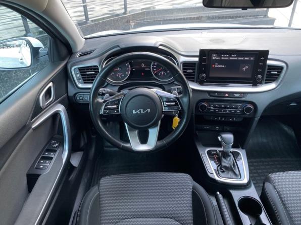 Kia Ceed III Рестайлинг с пробегом 2021 года, цена 1 999 000 рублей, 69328 км, универсал, Автокод Объявления