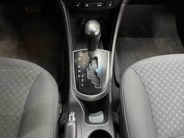 Hyundai Solaris I с пробегом 2012 года, цена 860 000 рублей, 215304 км, хэтчбек, Автокод Объявления