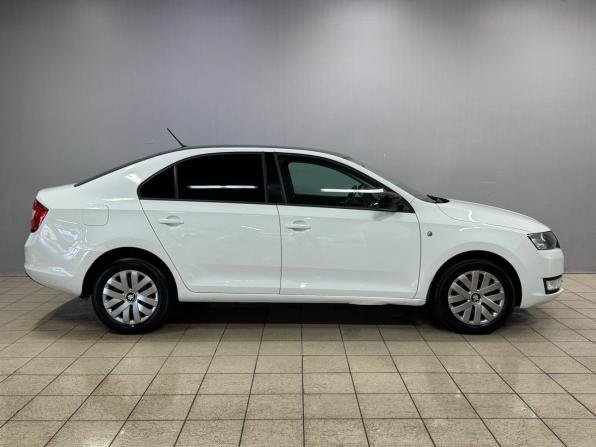 Skoda Rapid I с пробегом 2016 года, цена 990 000 рублей, 147545 км, лифтбек, Автокод Объявления