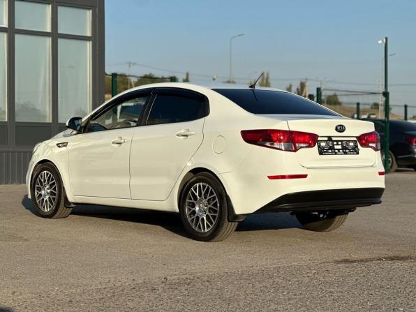 Kia Rio III Рестайлинг с пробегом 2015 года, цена 1 049 000 рублей, 141251 км, седан, Автокод Объявления