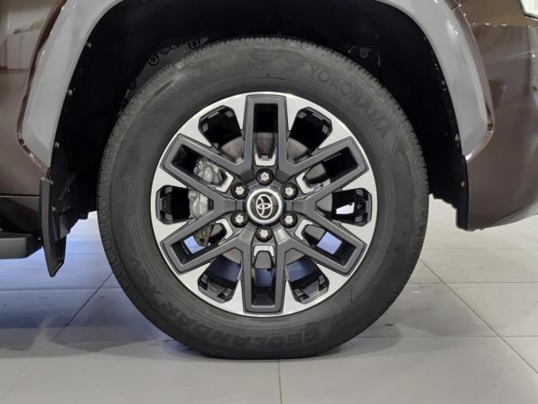 Toyota Sequoia III с пробегом 2022 года, цена 9 470 000 рублей, 75131 км, внедорожник, Автокод Объявления