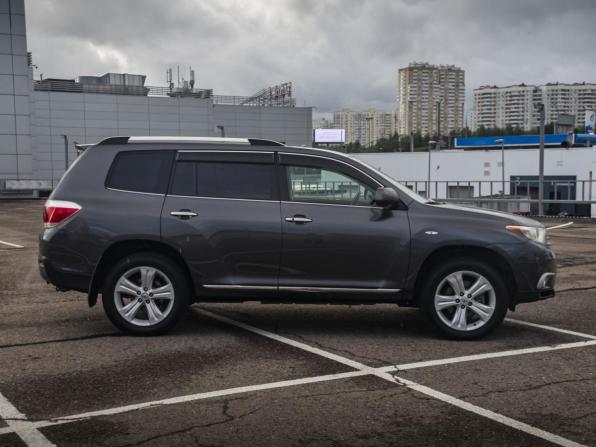Toyota Highlander II (XU40) Рестайлинг с пробегом 2011 года, цена 1 999 000 рублей, 196079 км, внедорожник, Автокод Объявления