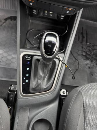 Hyundai Solaris II с пробегом 2018 года, цена 1 050 000 рублей, 214966 км, седан, Автокод Объявления