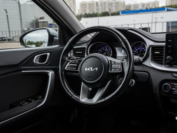 Kia Ceed III Рестайлинг с пробегом 2022 года, цена 2 709 000 рублей, 36829 км, универсал, Автокод Объявления