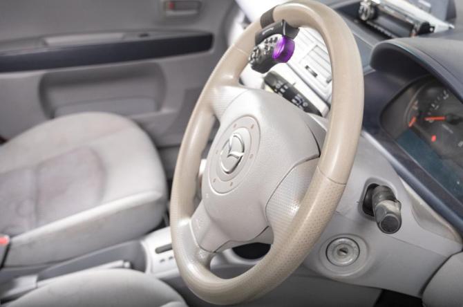 Mazda Demio II (DY) с пробегом 2003 года, цена 379 000 рублей, 2500000 км, хэтчбек, Автокод Объявления