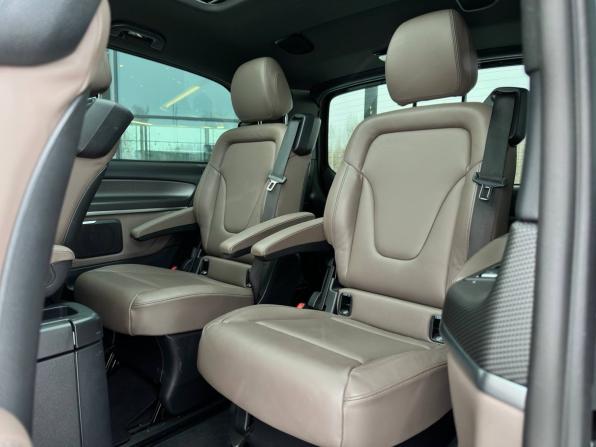 Mercedes-Benz V-Класс III (W447) Рестайлинг с пробегом 2023 года, цена 10 000 000 рублей, 57750 км, минивэн, Автокод Объявления