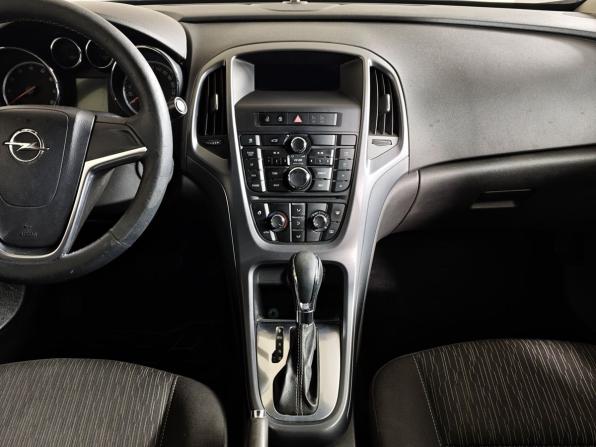 Opel Astra J Рестайлинг с пробегом 2012 года, цена 409 000 рублей, 202896 км, седан, Автокод Объявления