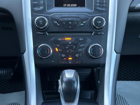 Ford Mondeo V с пробегом 2015 года, цена 1 240 000 рублей, 205402 км, седан, Автокод Объявления