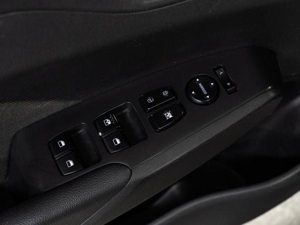 Hyundai Solaris II с пробегом 2018 года, цена 1 229 000 рублей, 103234 км, седан, Автокод Объявления