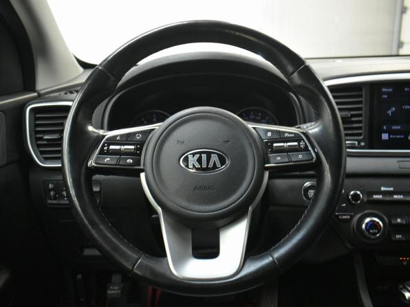 Kia Sportage IV Рестайлинг с пробегом 2021 года, цена 2 999 000 рублей, 63200 км, внедорожник, Автокод Объявления