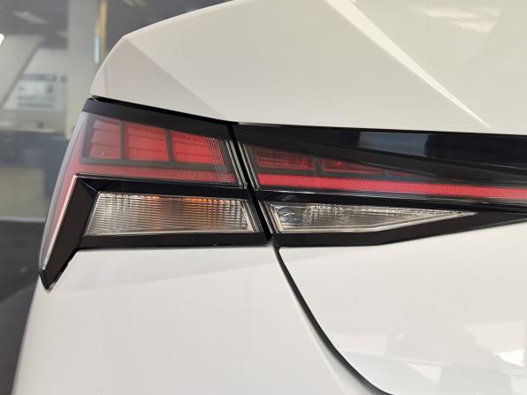 Hyundai Elantra VII (CN7) Рестайлинг с пробегом 2023 года, цена 2 205 000 рублей, 41076 км, седан, Автокод Объявления