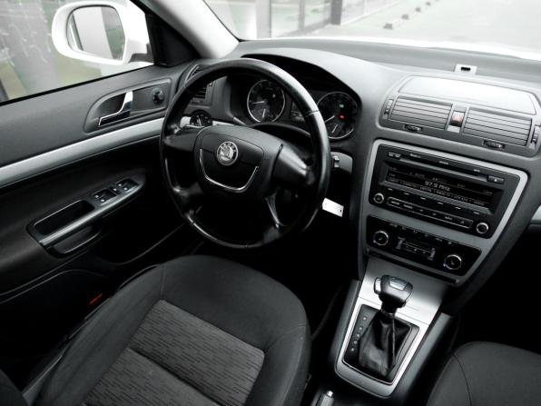 Skoda Octavia II (A5) Рестайлинг с пробегом 2012 года, цена 798 000 рублей, 258000 км, лифтбек, Автокод Объявления