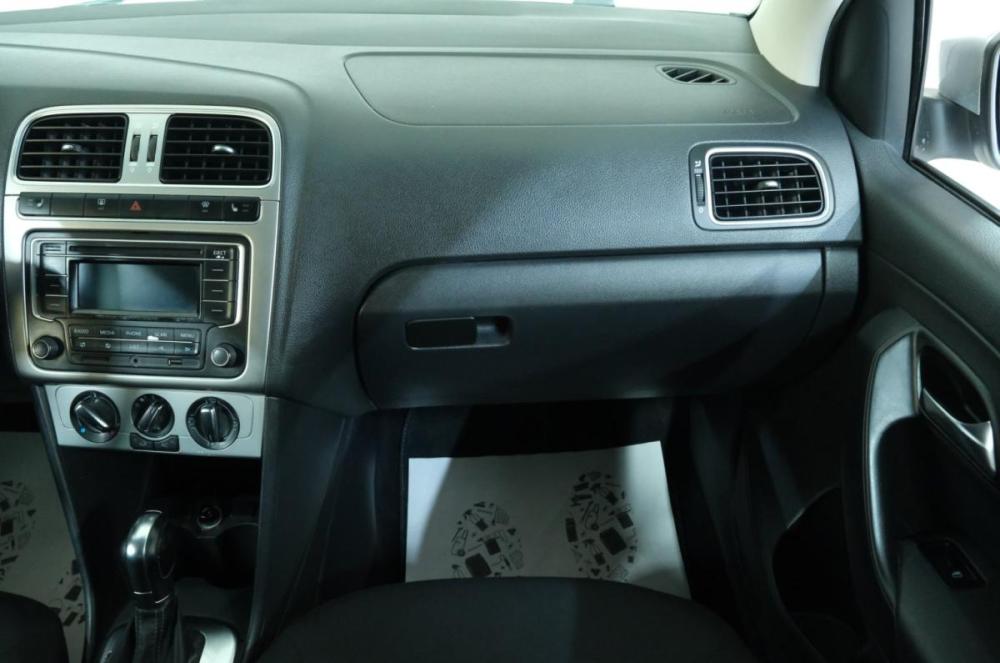 Volkswagen Polo V Омск  - изображение 18