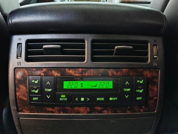 Toyota Land Cruiser 200 Series Рестайлинг 1 с пробегом 2014 года, цена 4 100 000 рублей, 230529 км, внедорожник, Автокод Объявления