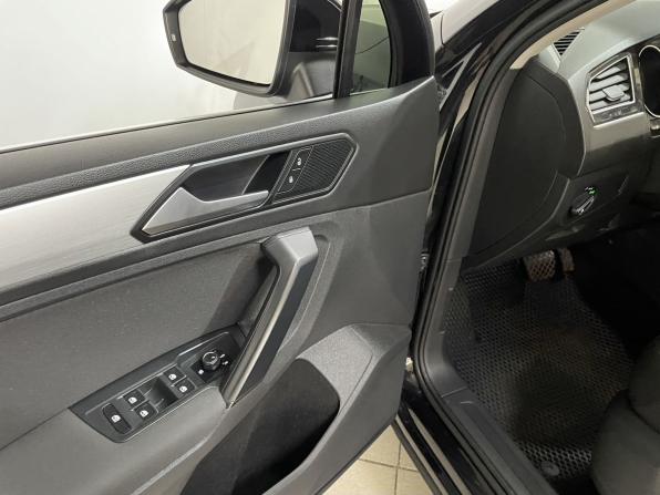 Volkswagen Tiguan II с пробегом 2018 года, цена 2 250 000 рублей, 106112 км, внедорожник, Автокод Объявления