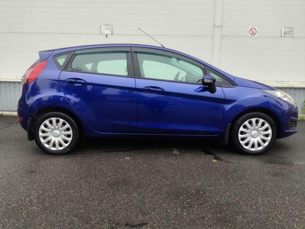 Ford Fiesta Mk6 Рестайлинг с пробегом 2015 года, цена 725 000 рублей, 156826 км, хэтчбек, Автокод Объявления