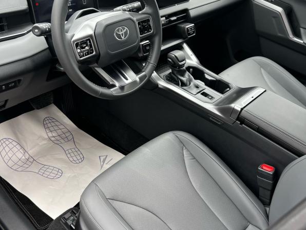 Toyota RAV4 VI (XA60) с пробегом 2026 года, цена 4 650 000 рублей, 10 км, внедорожник, Автокод Объявления