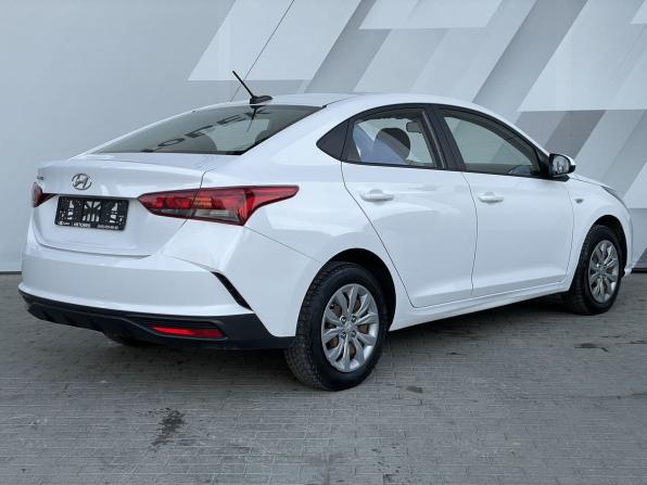 Hyundai Solaris II Рестайлинг с пробегом 2022 года, цена 1 590 000 рублей, 84087 км, седан, Автокод Объявления