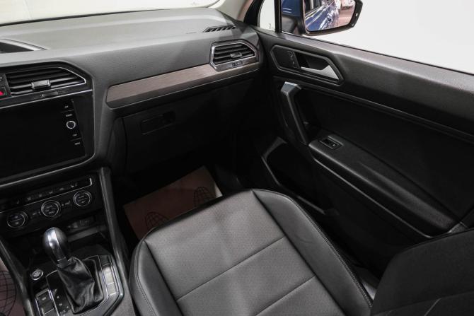 Volkswagen Tiguan II с пробегом 2018 года, цена 2 749 000 рублей, 179000 км, внедорожник, Автокод Объявления