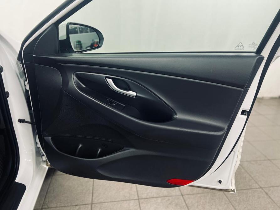 Hyundai i30 III Рестайлинг 2 Санкт-Петербург  - изображение 13