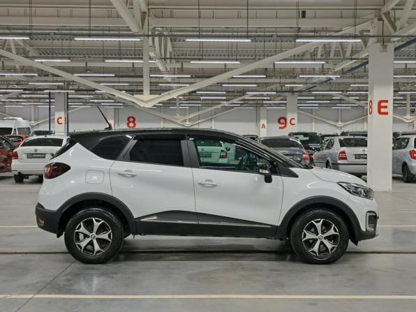 Renault Kaptur I Рестайлинг с пробегом 2021 года, цена 1 481 000 рублей, 45887 км, внедорожник, Автокод Объявления