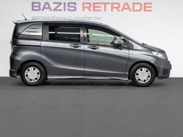 Honda Freed I с пробегом 2010 года, цена 864 000 рублей, 208480 км, компактвэн, Автокод Объявления