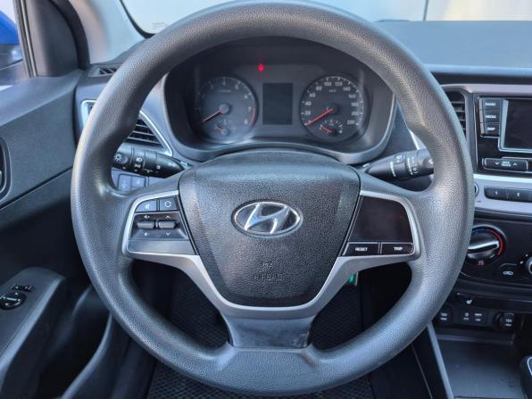 Hyundai Solaris II с пробегом 2017 года, цена 830 000 рублей, 97415 км, седан, Автокод Объявления