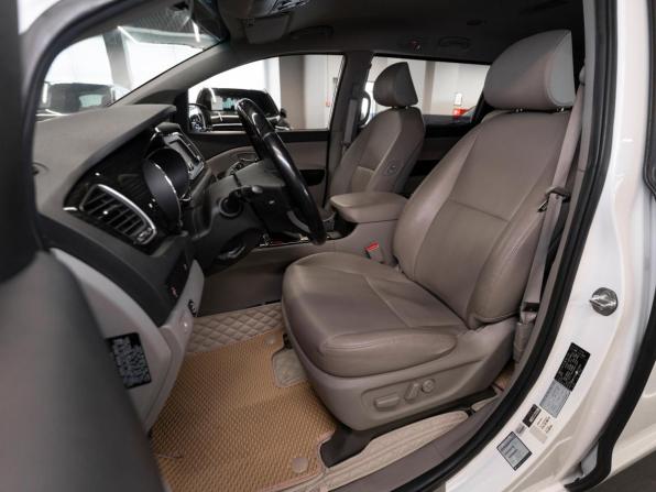 Kia Carnival III с пробегом 2019 года, цена 3 300 000 рублей, 98530 км, минивэн, Автокод Объявления